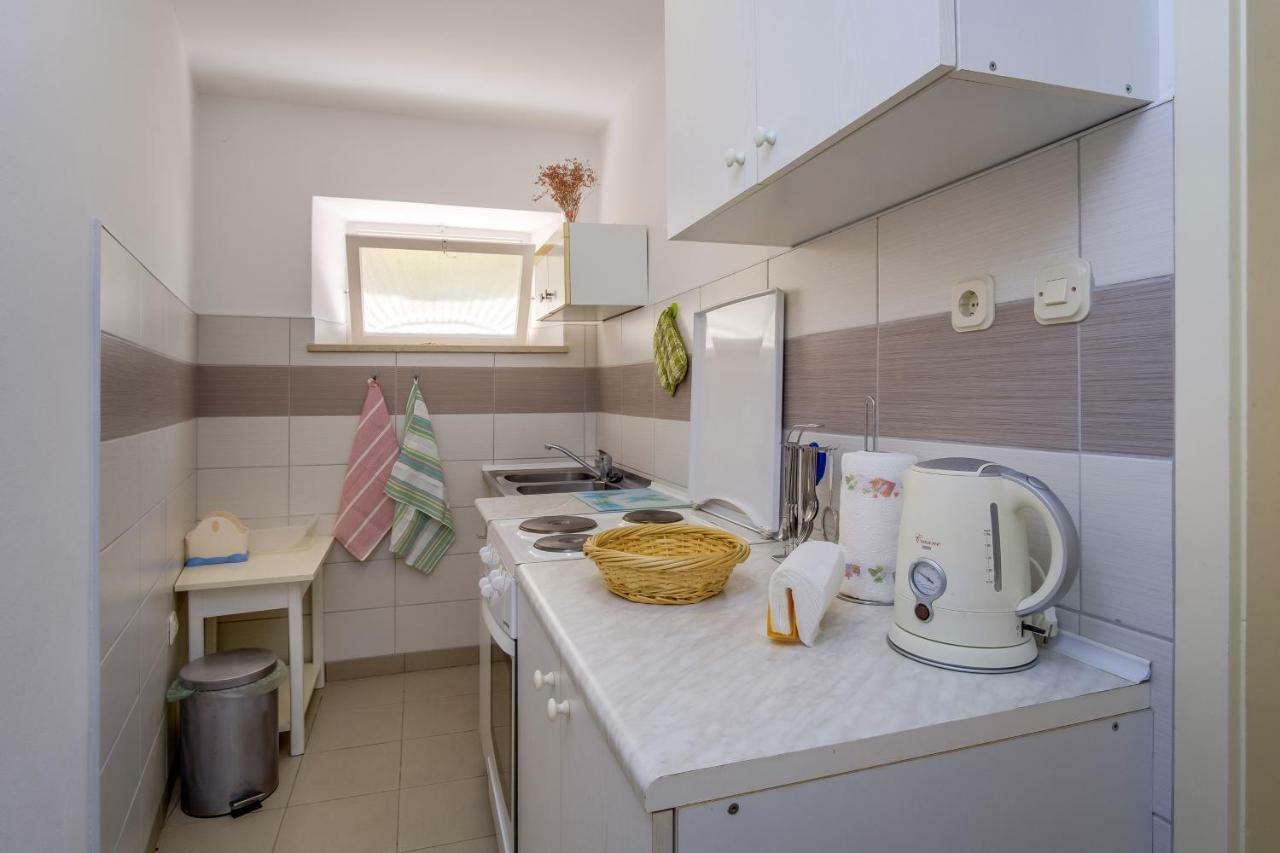 Sheshe Lägenhet Mali Lošinj Exteriör bild