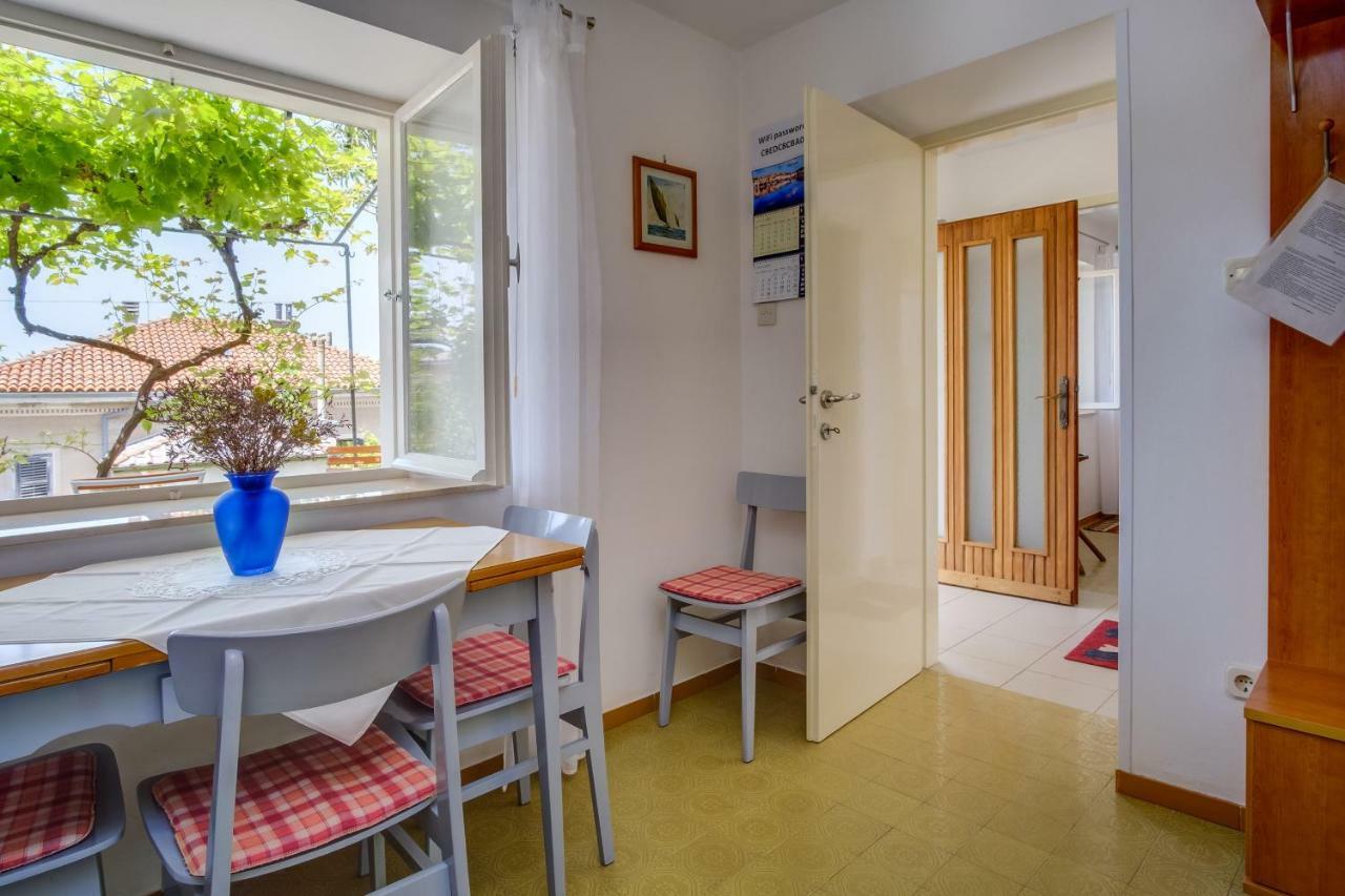 Sheshe Lägenhet Mali Lošinj Exteriör bild