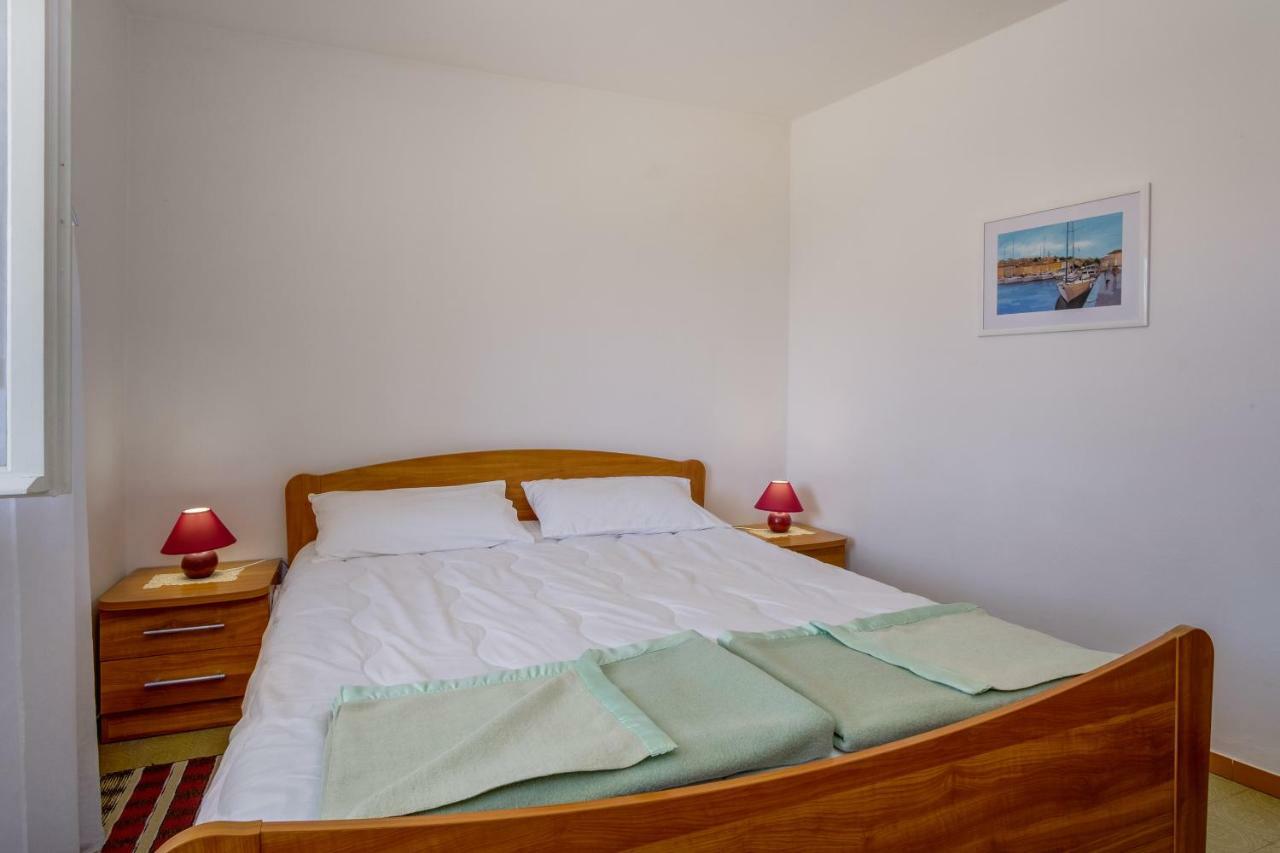 Sheshe Lägenhet Mali Lošinj Exteriör bild